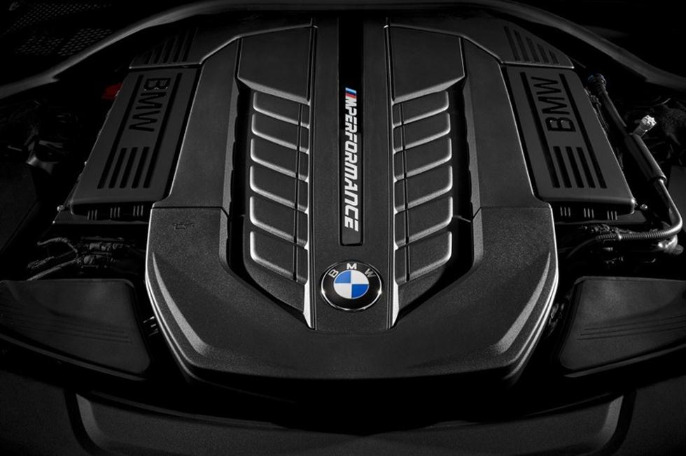 Oficial: BMW Serie 7 M760i xDrive, "el M7" 2