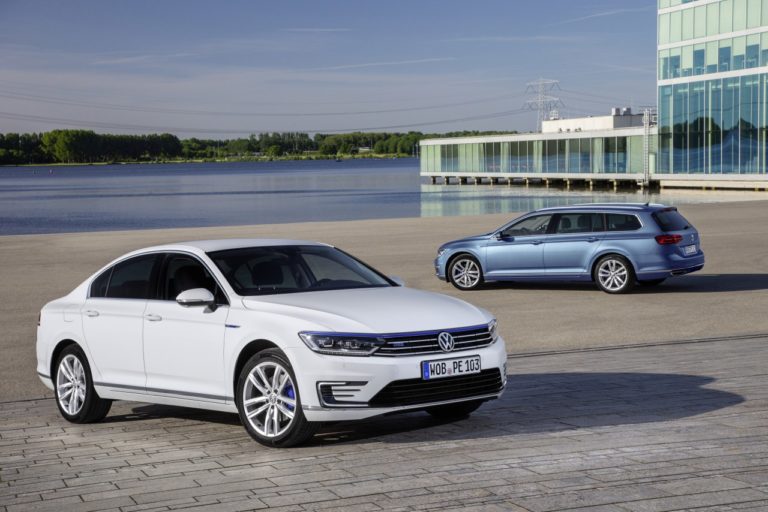 El Volkswagen Passat GTE llega al mercado a un precio poco terrenal: 45.290 euros