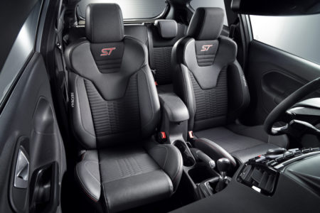 Ford Fiesta ST200: Uno de los hothatch más radicales recibe 18 CV extra y cambios estéticos 3