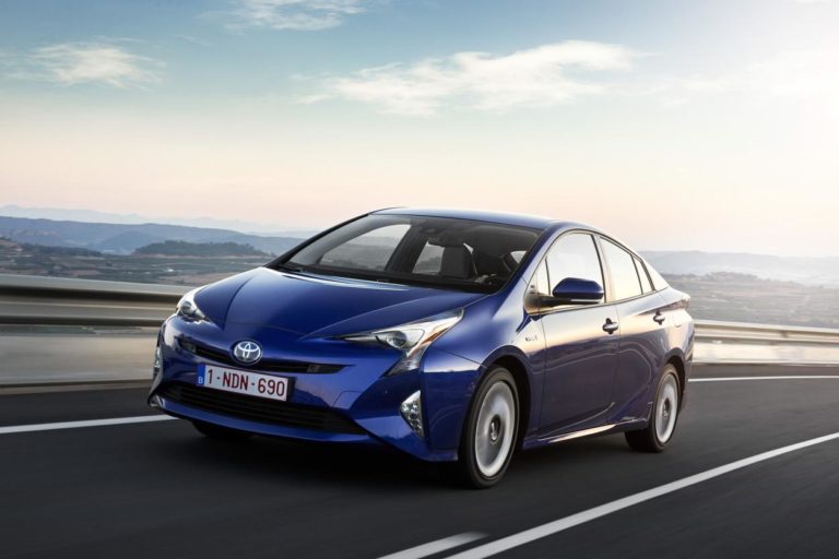Toyota Prius 2016: Desde 29.900 euros en España, con un único acabado