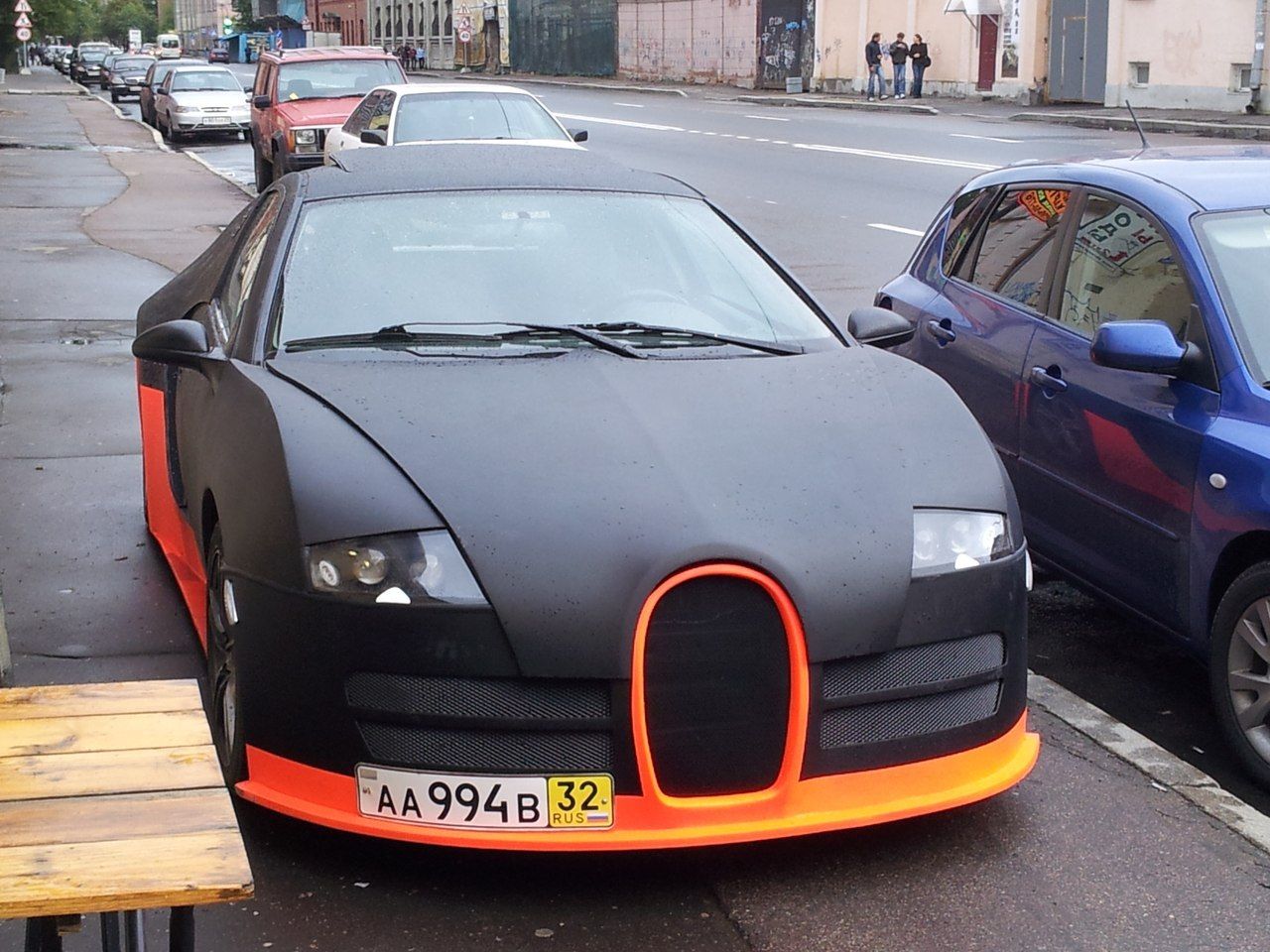 ¿Qué es esto? Una réplica de muy mala calidad de un Bugatti Veyron