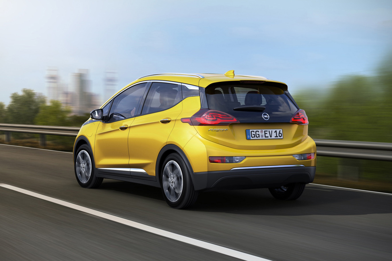 Opel Ampera-e: El eléctrico con el que General Motors quiere revolucionar el mercado 1