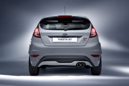 Ford Fiesta ST200: Uno de los hothatch más radicales recibe 18 CV extra y cambios estéticos 2