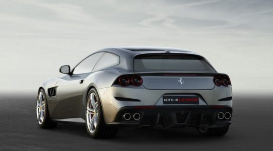 Ferrari-GTC4Lusso-2