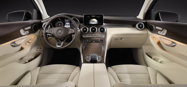 Oficial: Mercedes GLC Coupé, primeras imágenes e información 1