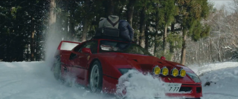 Vídeo: ¿Es posible pasártelo bien en la nieve y posteriormente irte de camping con un Ferrari F40?