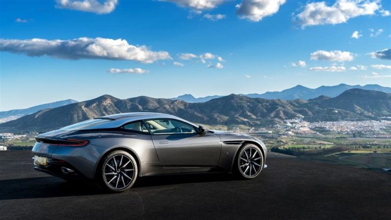 El próximo Aston Martin Vanquish superará la cifra de los 700 caballos