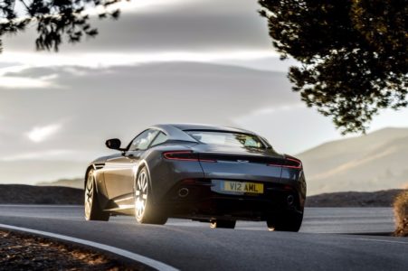 Aston Martin DB11: El DB9 pierde el torno 3