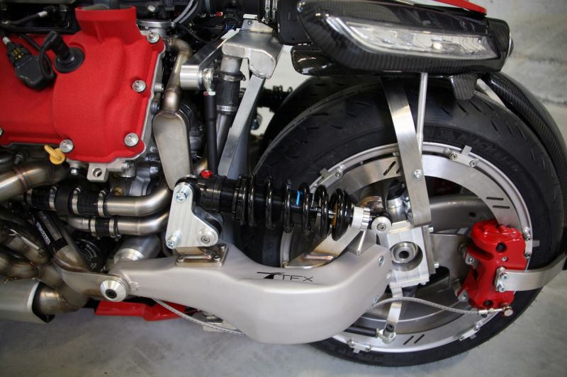 Lazareth LM 847: Una moto con cuatro ruedas y motor V8 Maserati 1
