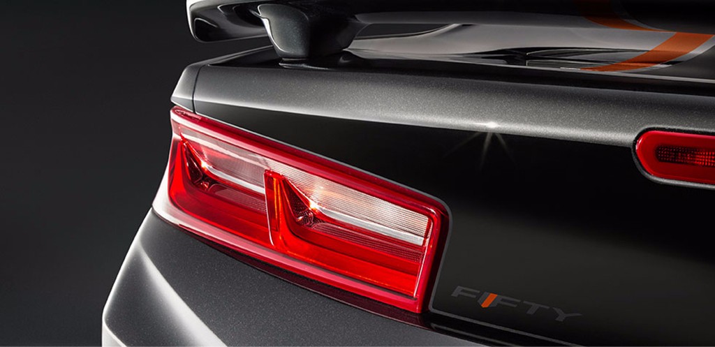 Chevrolet Camaro 50th Anniversary Edition: Cumpliendo años con un aspecto envidiable 2