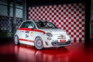 Abarth 595 OT: Nacido para correr en los circuitos