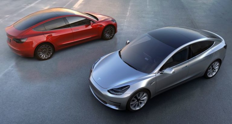 276.000 reservas en tan sólo 72 horas: ¡El Tesla Model 3 es un éxito arrollador!