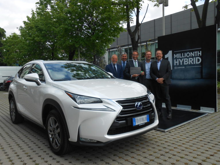 Lexus ha vendido un millón de híbridos en 11 años: ¡Enhorabuena!