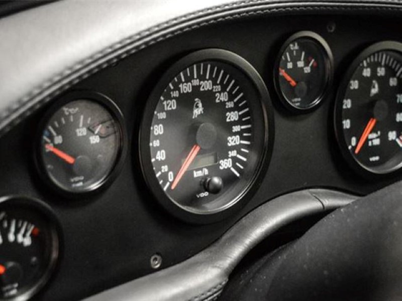 Estrenar un Lamborghini Diablo SV de 1999 es posible a día de hoy... 1