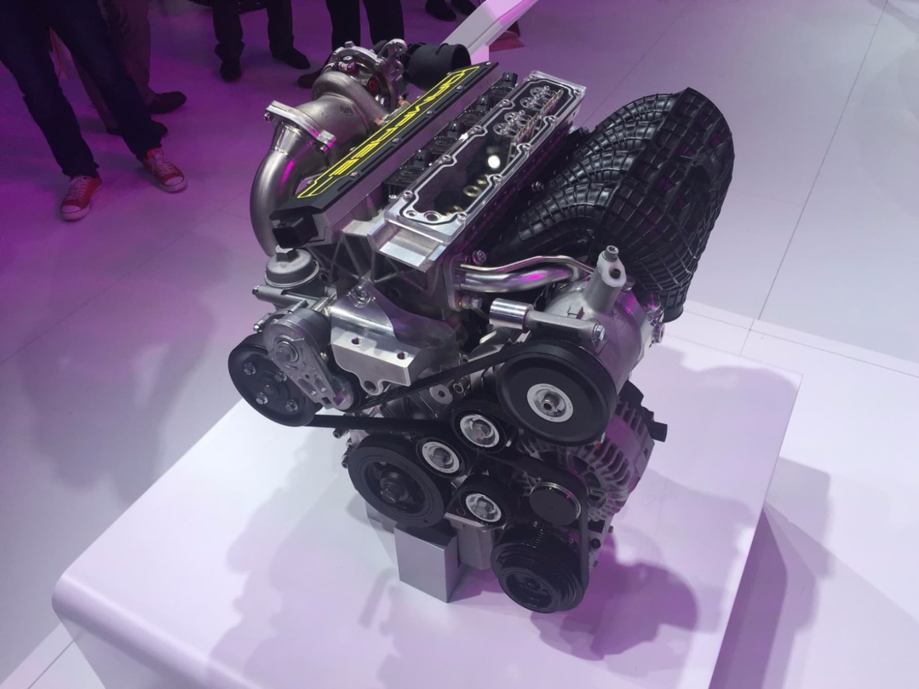 ¿Un motor sin árbol de levas? Qoros y FreeValve AB (Koenigsegg) lo muestran en Pekín 2