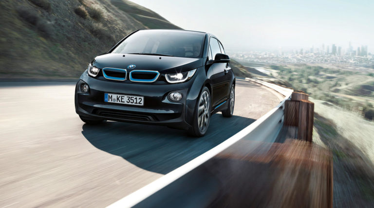 BMW i3 con batería de 33 kWh: Hasta 300 kilómetros de autonomía