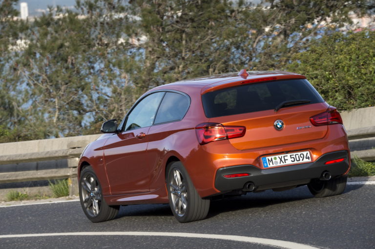 BMW lanzaría el M140i y M240i este verano con 340 CV de potencia