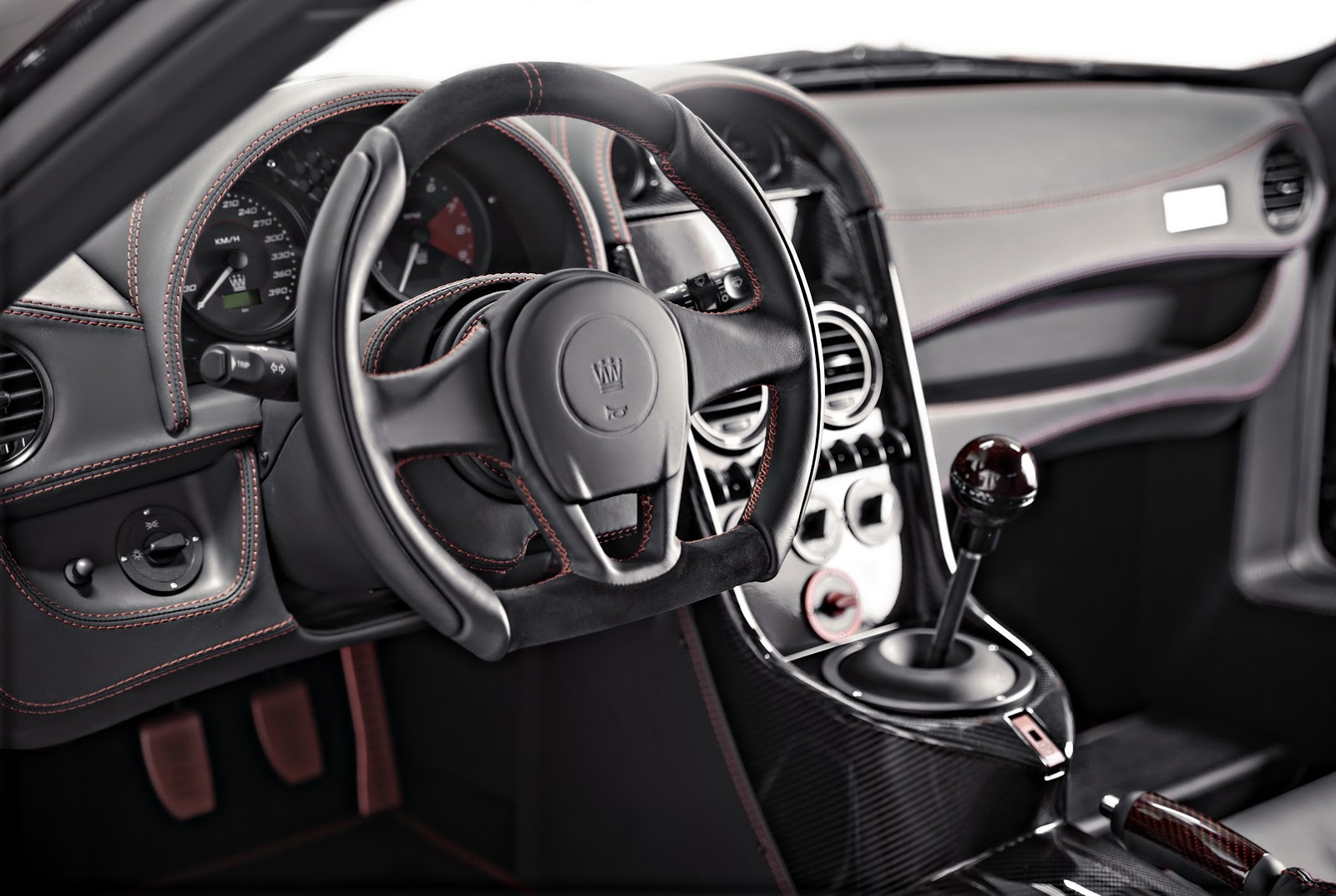El Noble M600 que estará desde mañana en el Salón de Londres: 668 CV y 1198 kg 1