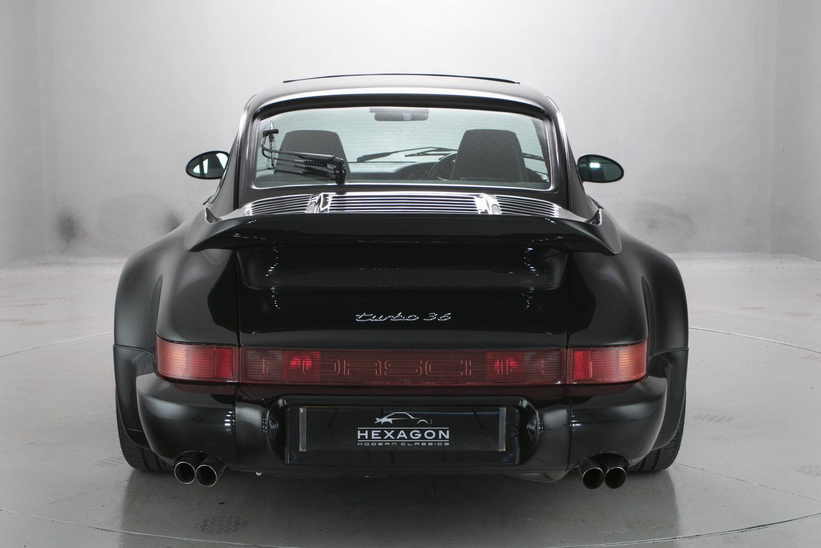 ¿Quieres hacerte con uno de los 76 Porsche 911 (964) Flatnose? Saca la billetera... 3