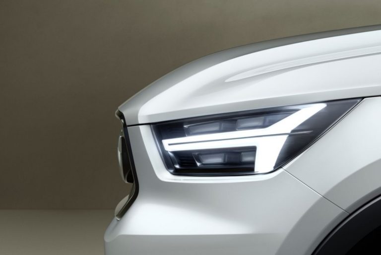 Oficial: el Volvo XC40 debutará como prototipo híbrido, ¿lo será de serie?