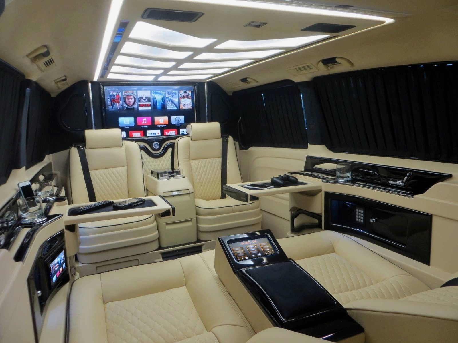 ¿Pagarías 176.000 euros por una Mercedes Clase V muy lujosa? 1
