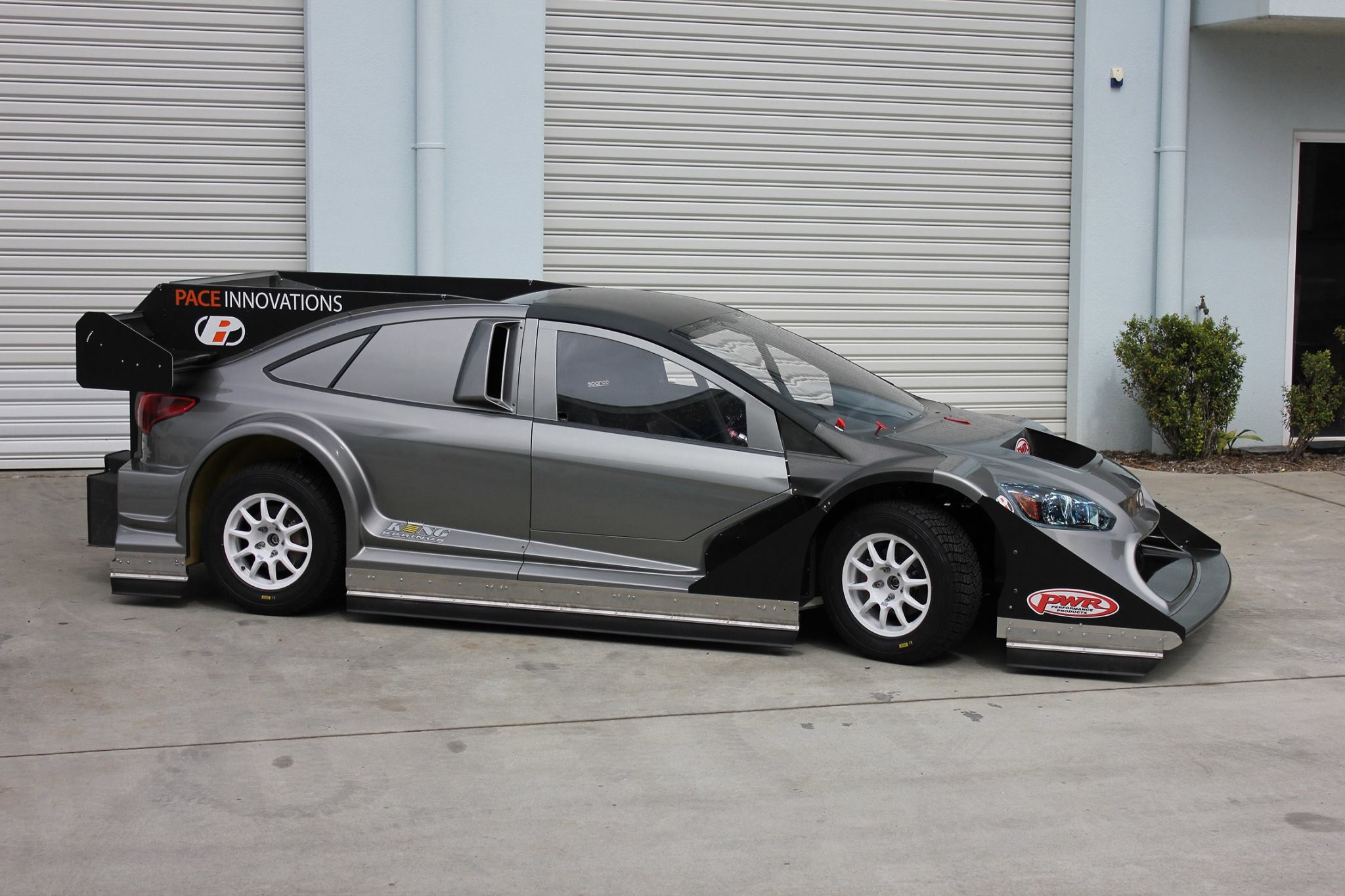 Este Ford Focus (o lo que queda de él) tiene el motor de un Nissan GT-R con 850 CV 2