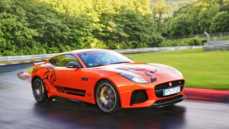 El Jaguar F-Type SVR ya está disponible como Taxi en el ‘Ring
