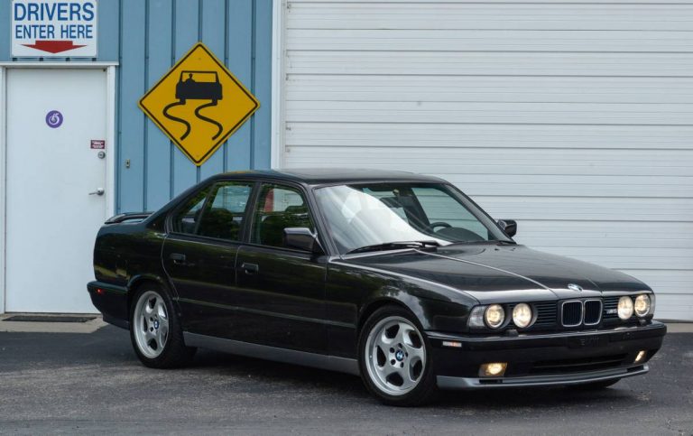 ¿Un BMW M5 E34 con el motor V12 de un BMW 850 CSi? Hoy te acercamos uno
