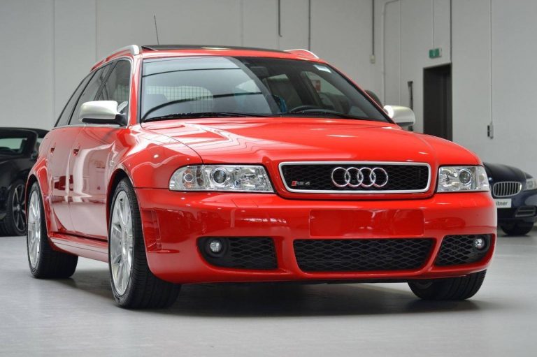 Hacerte con un Audi RS4 Avant de 2001 prácticamente nuevo es posible… por 99.500 euros