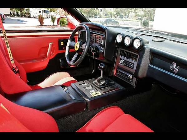 Esta réplica de Ferrari F40 vale 31.500 euros... ¿te gastarías ese dinero en ella? 5