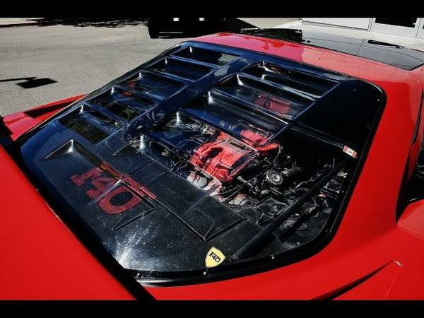 Esta réplica de Ferrari F40 vale 31.500 euros... ¿te gastarías ese dinero en ella? 6