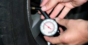 ¿Cómo medir correctamente la presión de los neumáticos de nuestro coche?