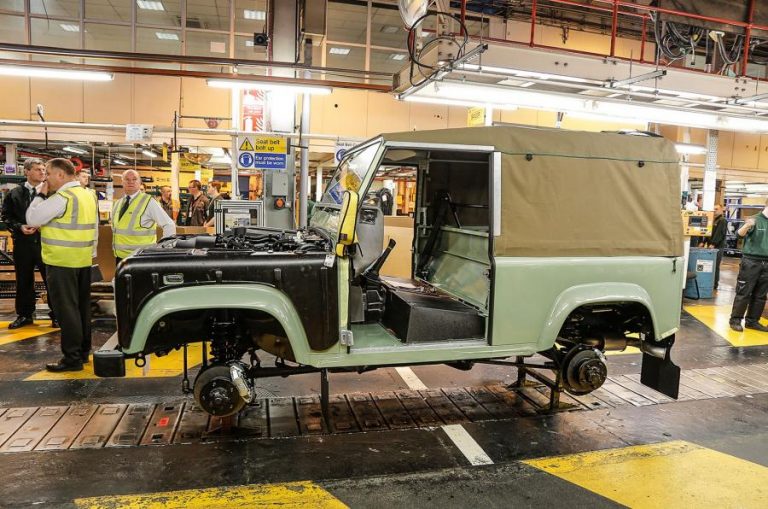 Inaudito: El Land Rover Defender podría volver a las cadenas de producción