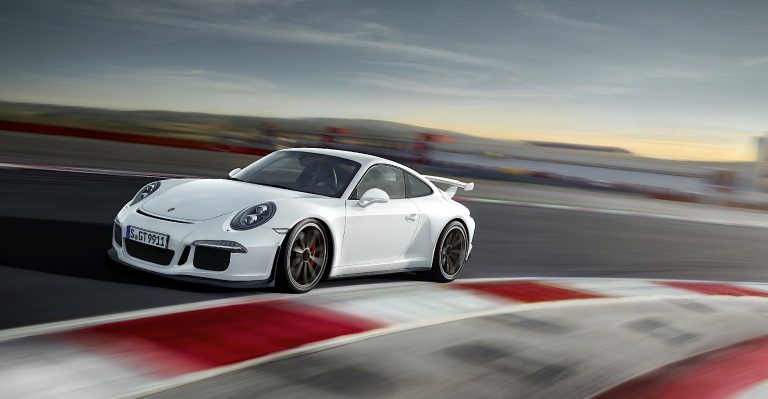 Así fue como Porsche le envió un mensaje secreto a Honda a través de un Porsche 911 GT3