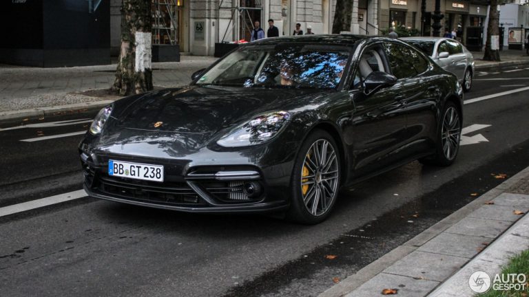 Así luce el nuevo Porsche Panamera Turbo al natural