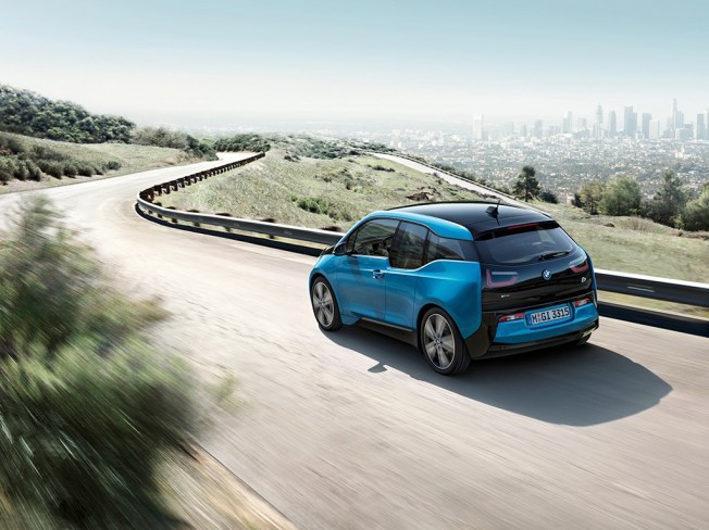 Llega el nuevo BMW i3 de 94 Ah a España: 300 kilómetros de autonomía en modo eléctrico 1