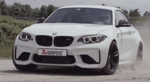 Acaba de enamorarte de tu BMW M2 con el escape firmado por Akrapovic