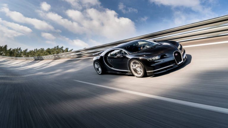 ¿Cuál es la velocidad máxima real del Bugatti Chiron? Si le quitas el limitador, 458 km/h…