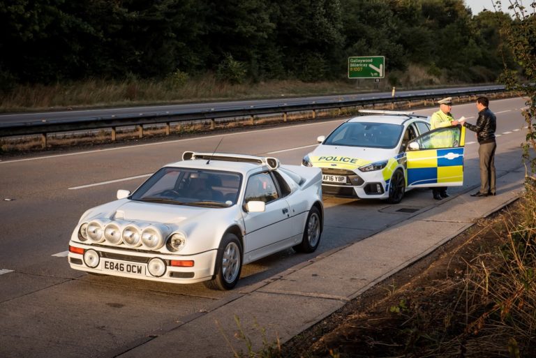 Policía de Reino Unido: Hace 30 años con un Ford RS200, hoy con un Focus RS