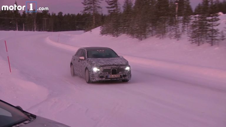 Vídeo: el nuevo Mercedes Clase A se deja ver en la nieve