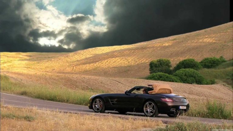Mercedes SLS AMG Roadster, en video y doble