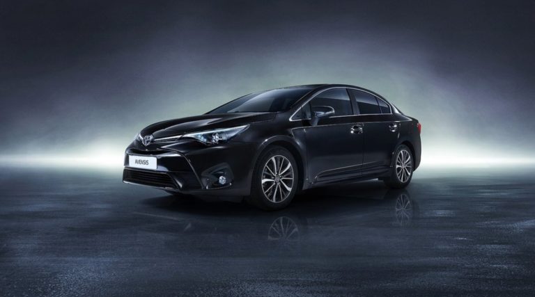 Toyota utilizará motores BMW gasolina, el Avensis será el primero