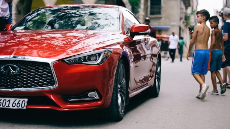 58 años después, vuelve a entrar un coche importado de América en Cuba. ¿Cómo ha sido posible?