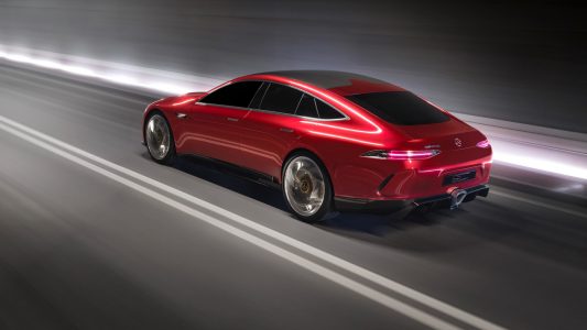 oficial-mercedes-amg-gt-concept-berlina-y-deportivo-van-de-la-mano-05