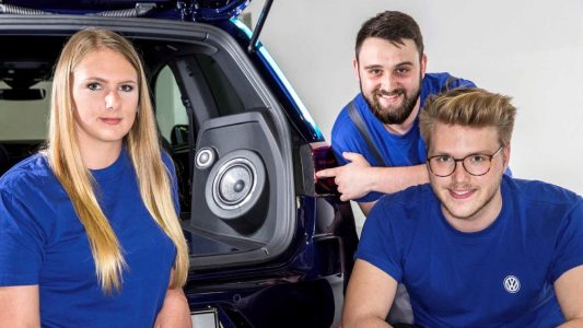 volkswagen-golf-gti-first-decade-concept-hibrido-y-con-410-cv-de-potencia-realizado-por-aprendices-12