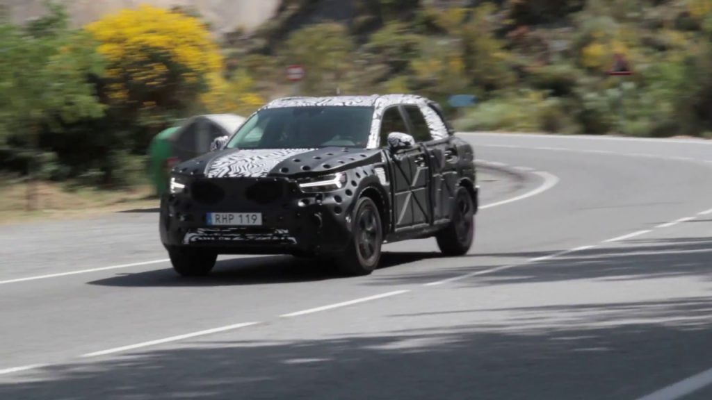 Vídeo: el Volvo XC40 rueda cerca de Sierra Nevada