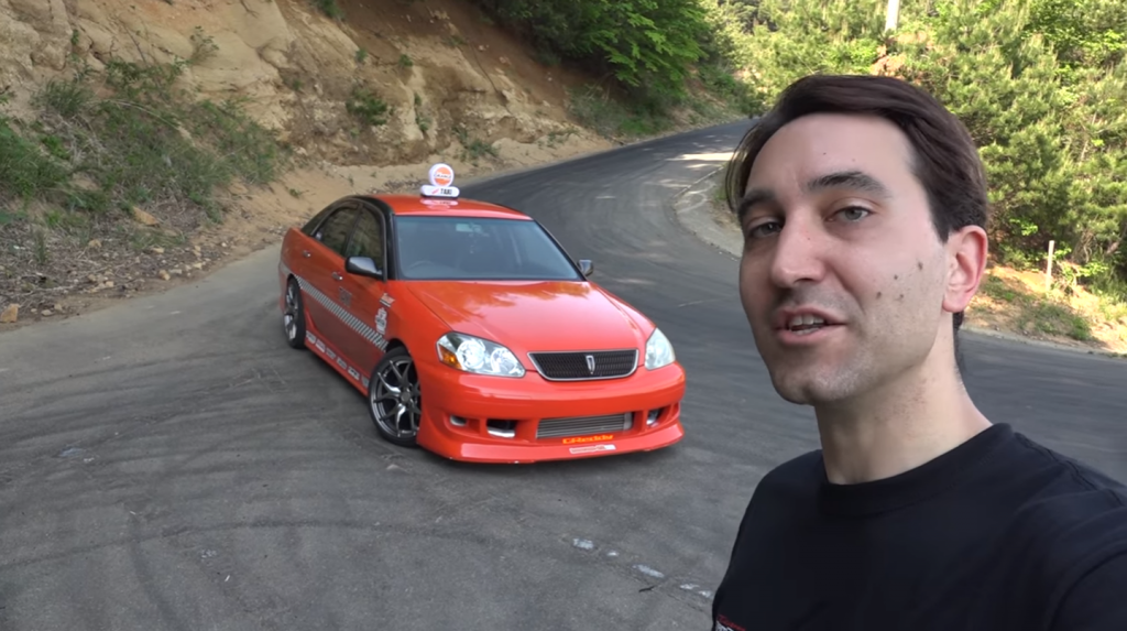 ¡Sólo para intrépidos! Ahora puedes coger un taxi en el circuito de Ebisu para que te de vueltas haciendo drift