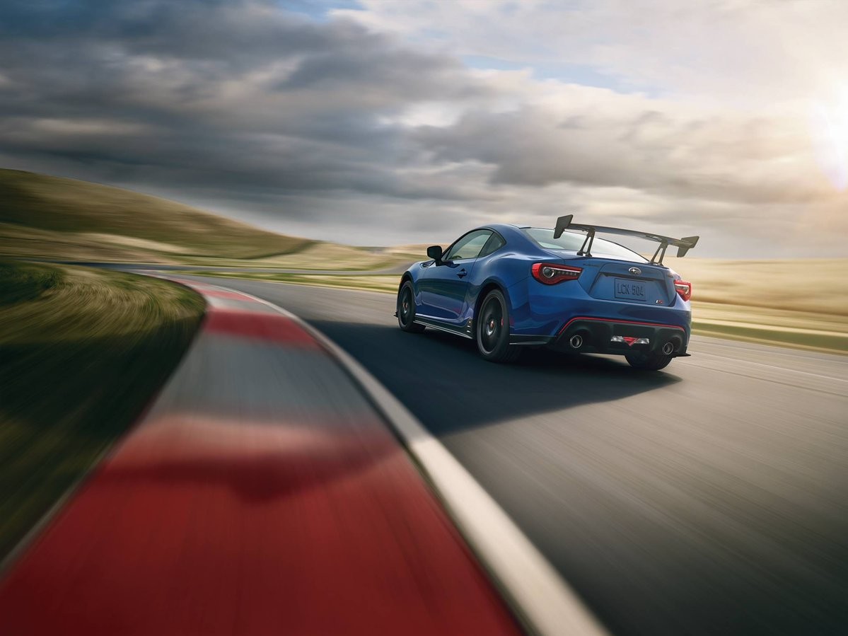 Subaru BRZ tS 2018: No es un STI, pero mejora su puesta a punto y estética