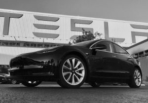 Oficial: este es el primer Tesla Model 3 de producción