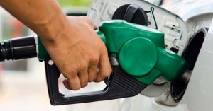 El gobierno quiere más gasolineras low cost autoservicio: Habrá un boom de ellas los próximos meses
